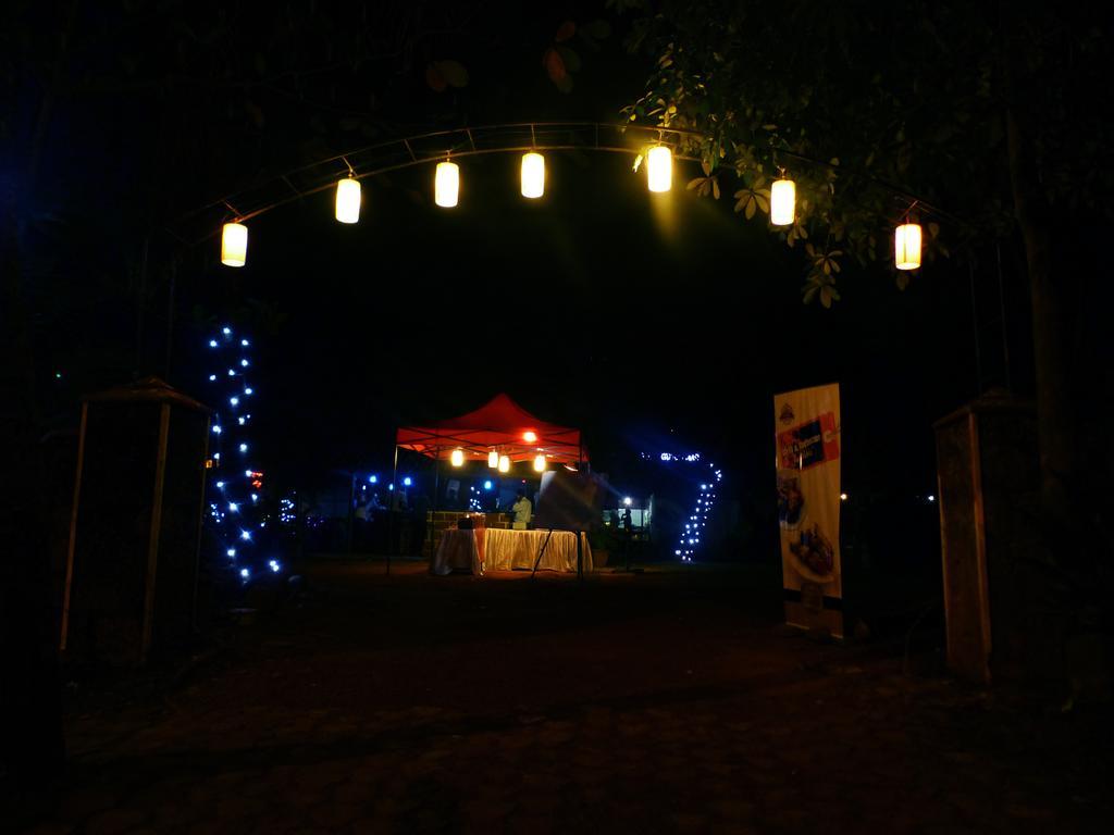 โรงแรมไฮเวย์การ์เดน Kochi ภายนอก รูปภาพ