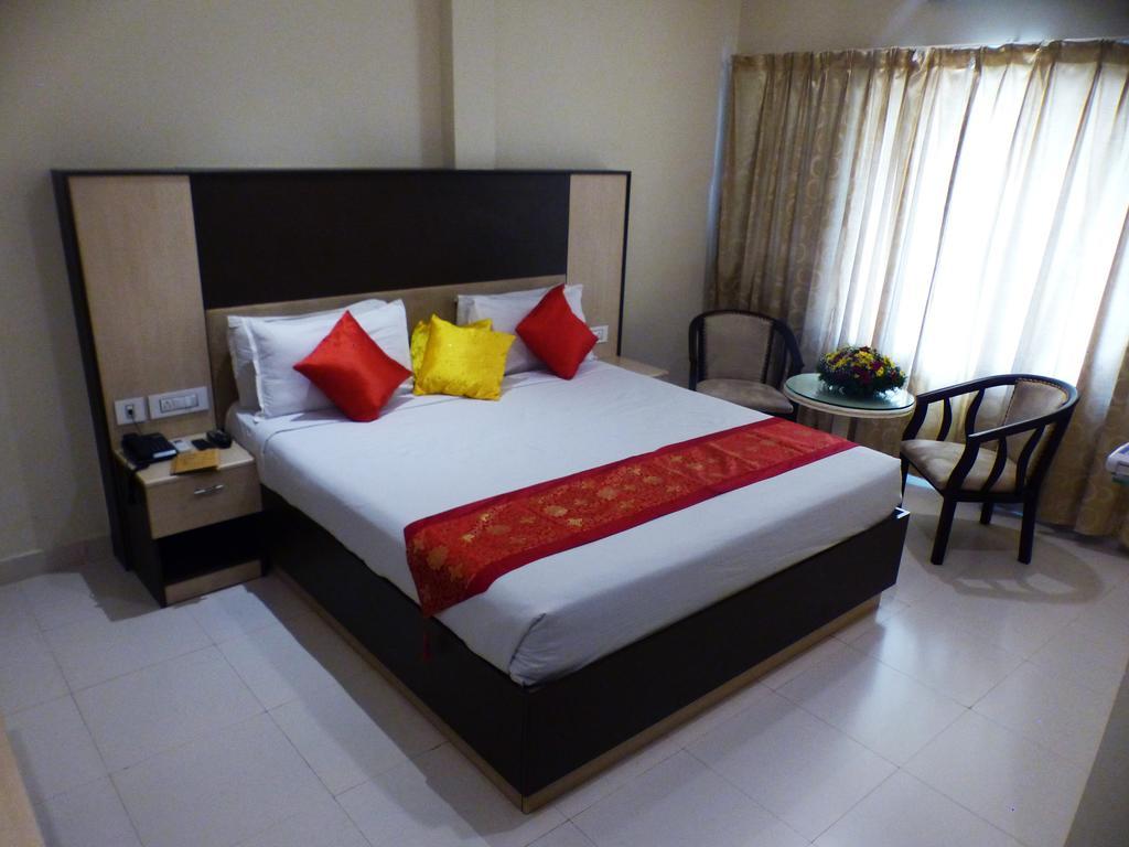 โรงแรมไฮเวย์การ์เดน Kochi ภายนอก รูปภาพ